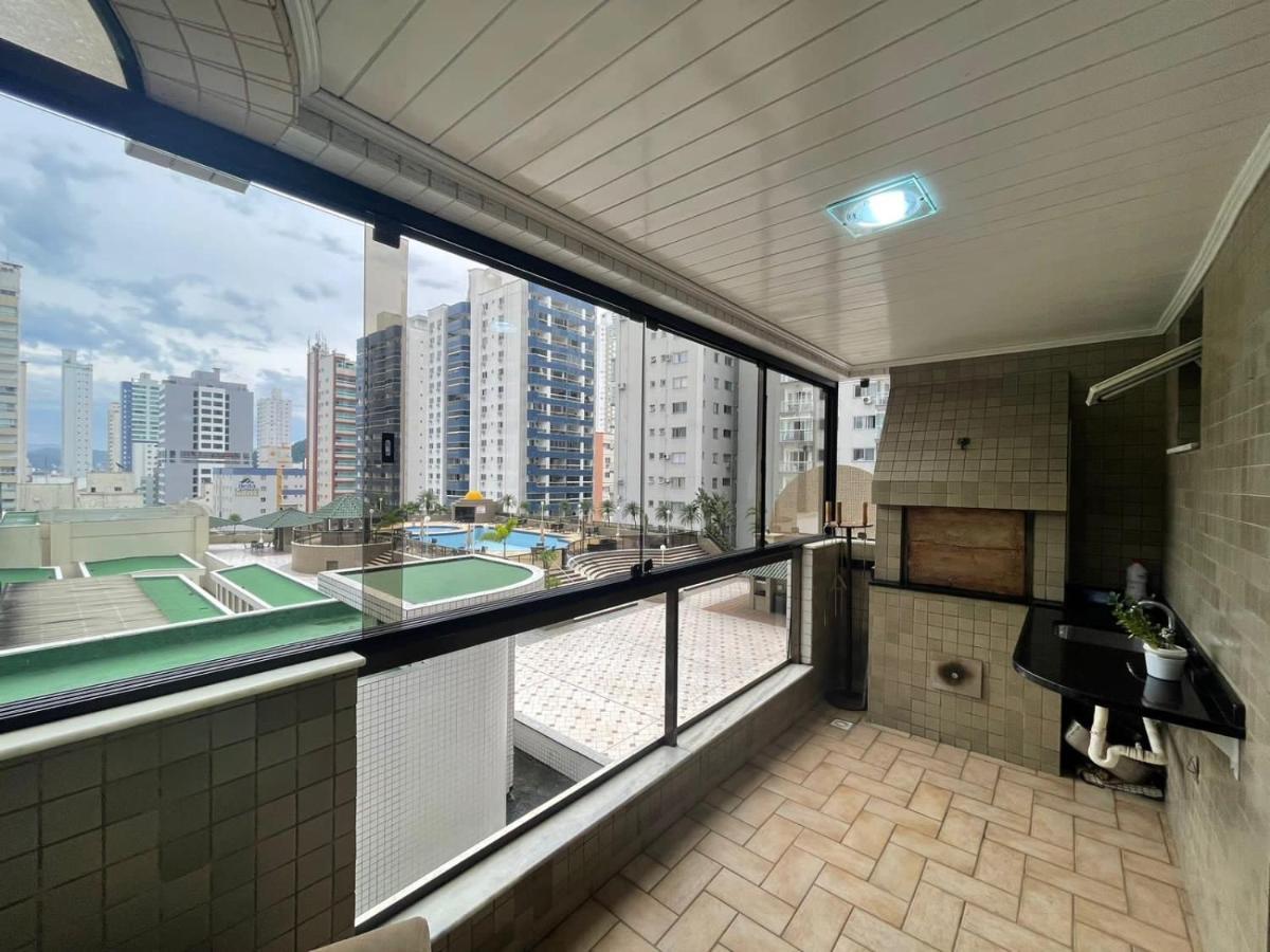 Apto A 30M Da Praia Sobre Shopping Atlantico Balneario Camboriu Bagian luar foto